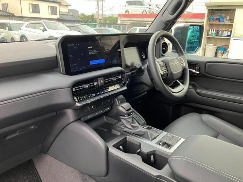 LAND CRUISER 250
