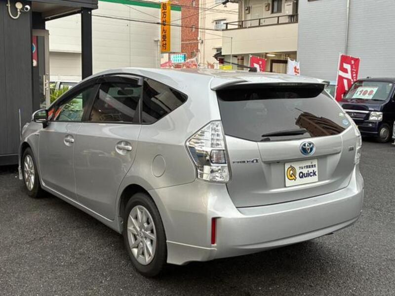 PRIUS ALPHA