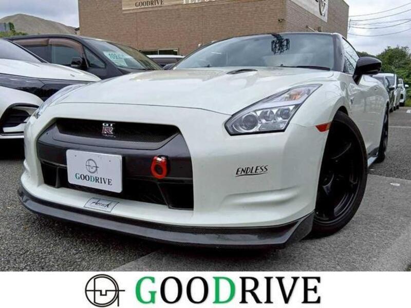 NISSAN GT-R