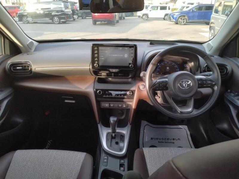 YARIS CROSS