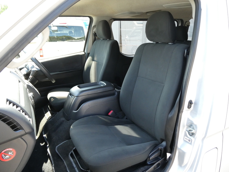 HIACE VAN
