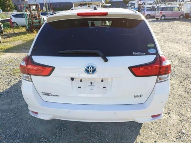 COROLLA FIELDER