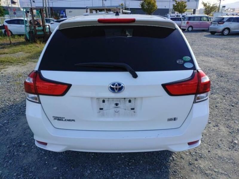 COROLLA FIELDER