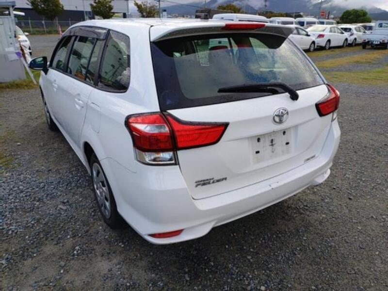 COROLLA FIELDER