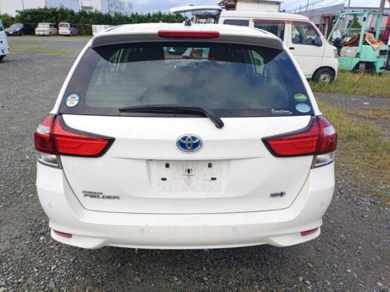 COROLLA FIELDER