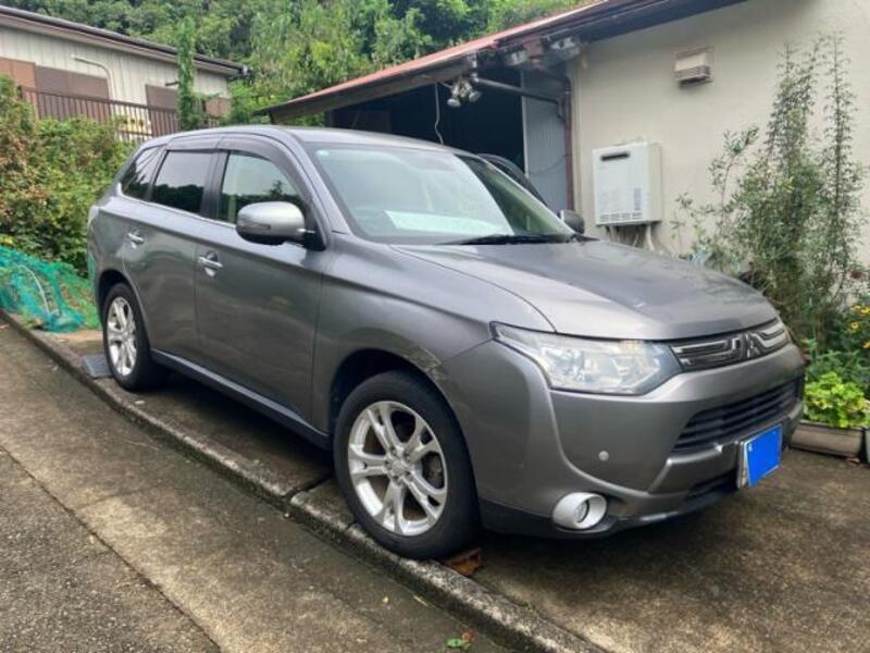 MITSUBISHI OUTLANDER