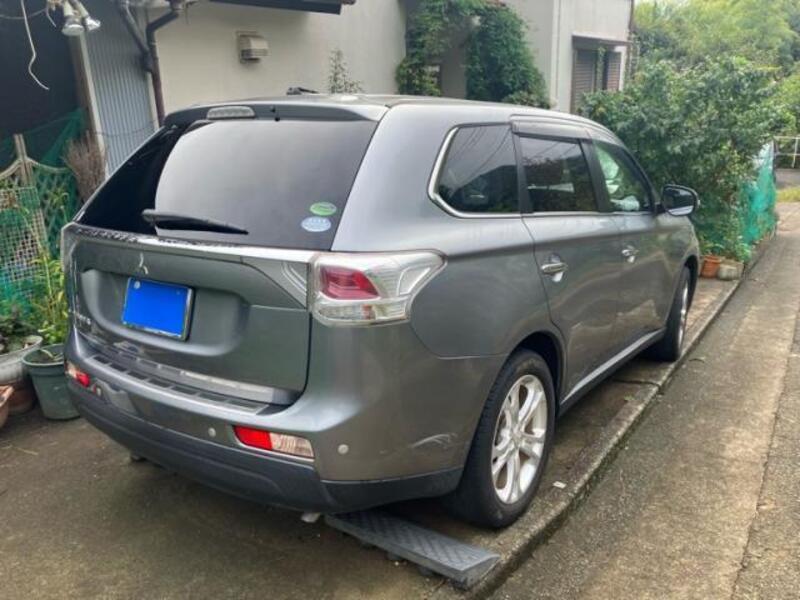 OUTLANDER