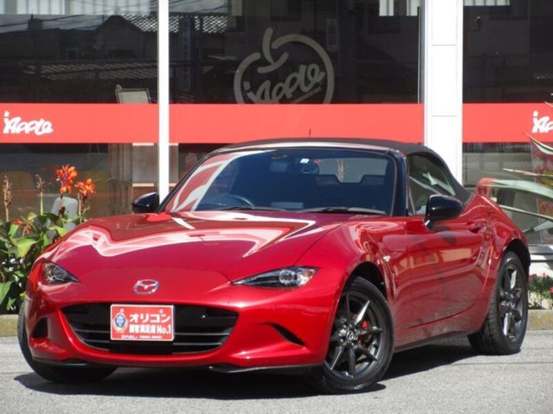 ROADSTER-0