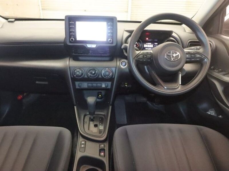 YARIS CROSS