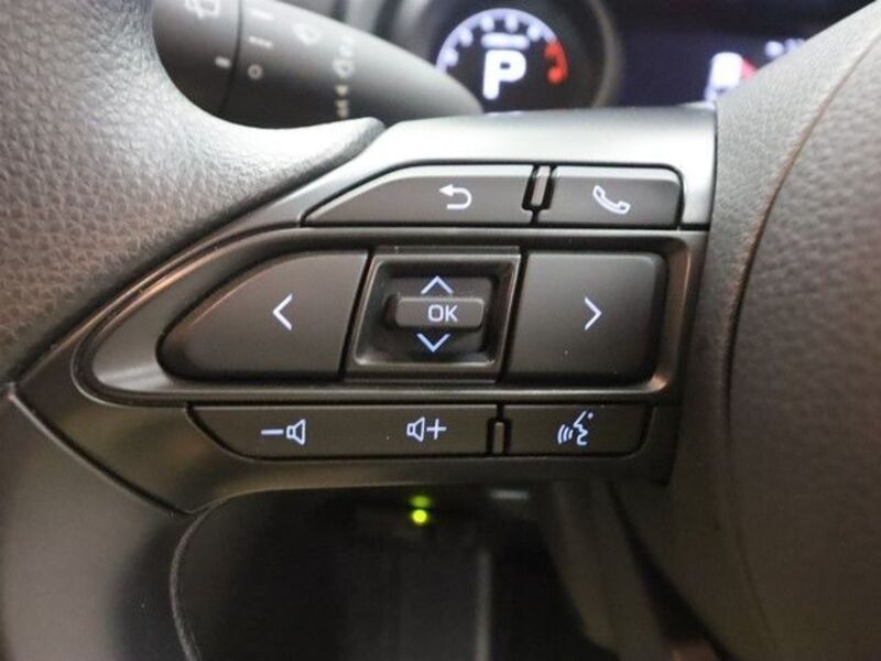 YARIS CROSS