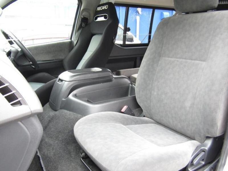 HIACE WAGON