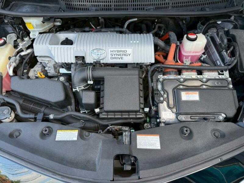 PRIUS ALPHA