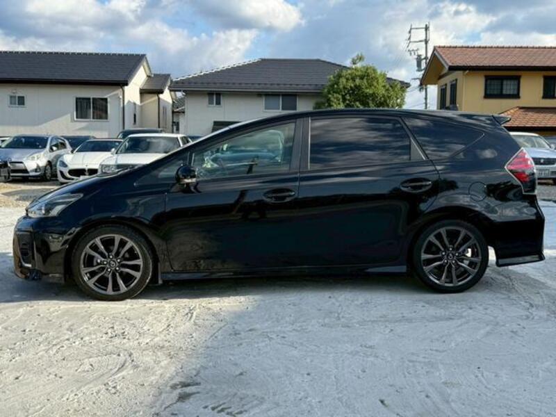PRIUS ALPHA