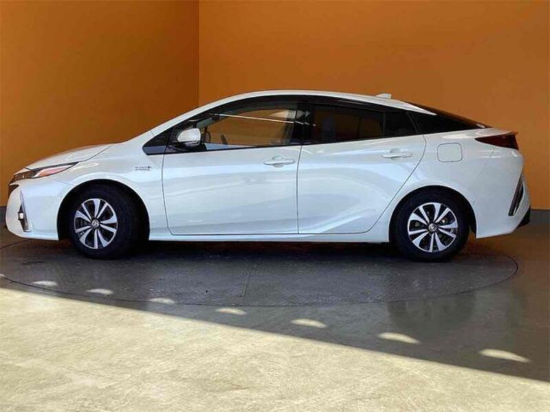 PRIUS PHV