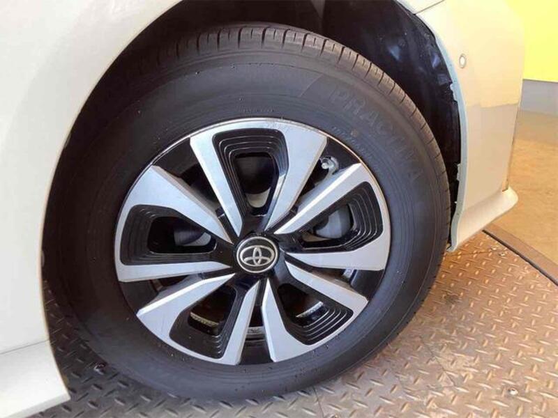 PRIUS PHV