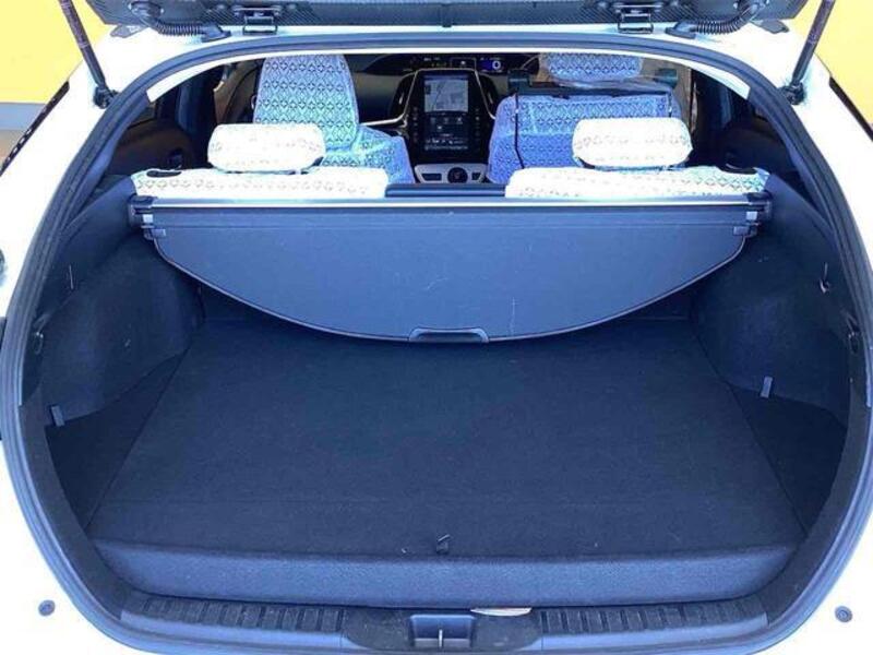 PRIUS PHV