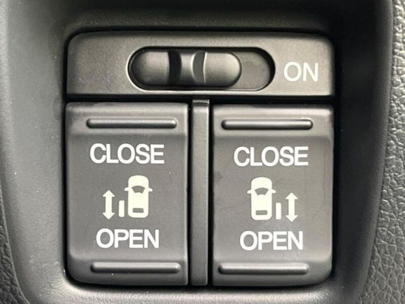 N BOX