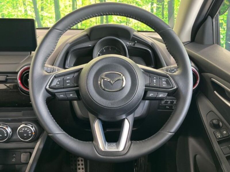 MAZDA2