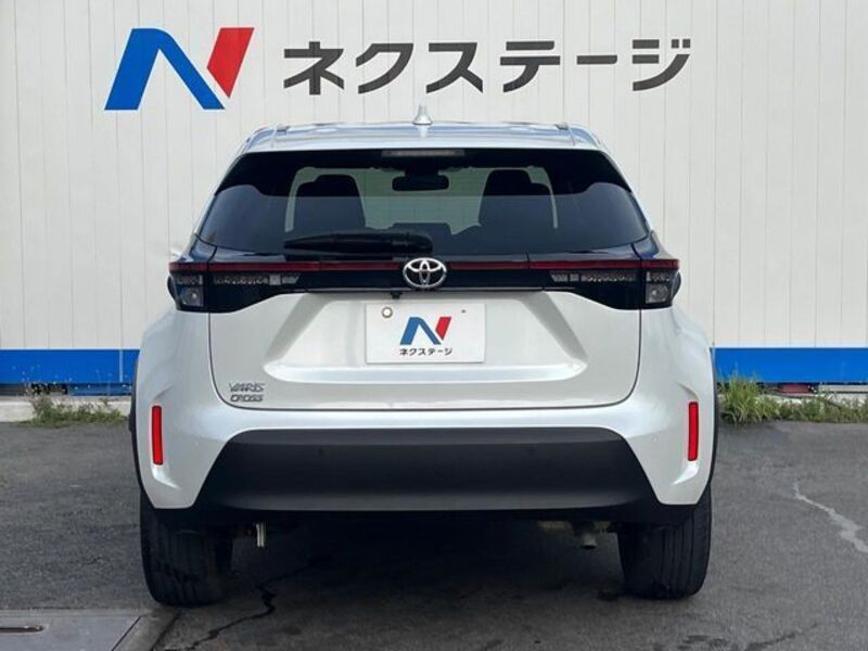 YARIS CROSS