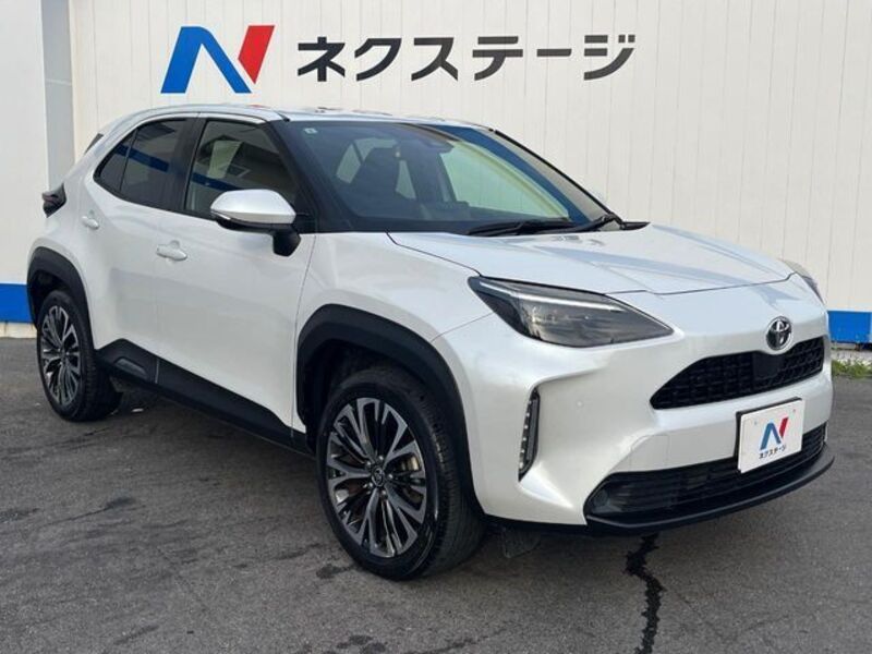 YARIS CROSS
