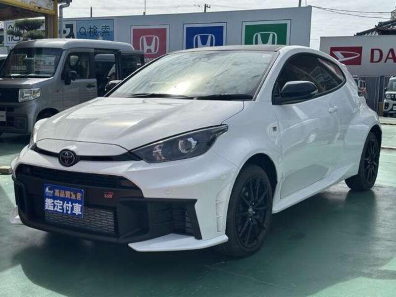 GR YARIS