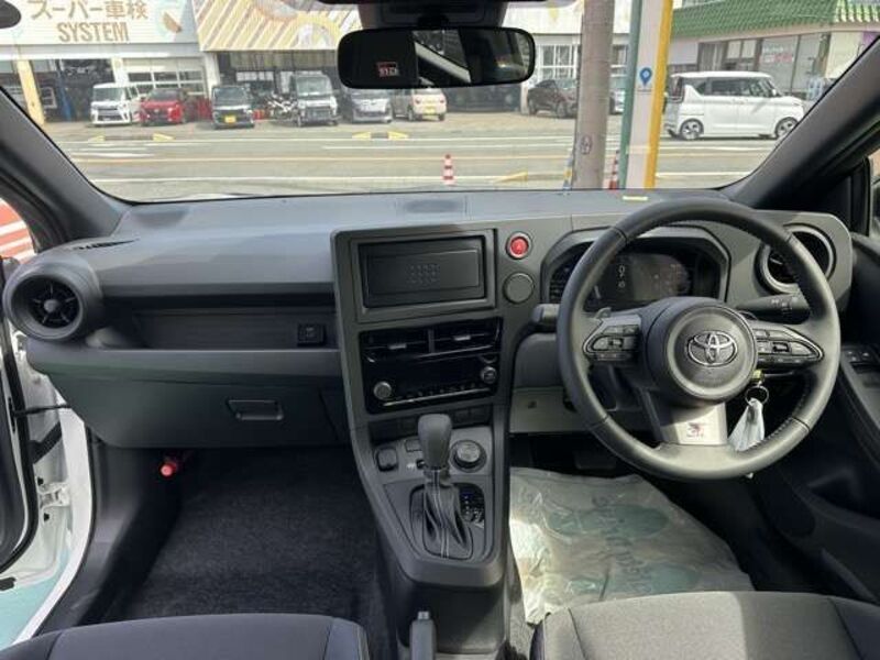 GR YARIS