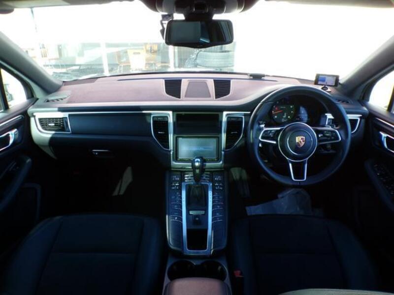 MACAN