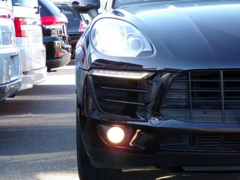 MACAN