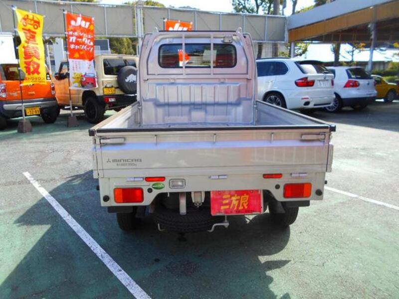 MINICAB TRUCK