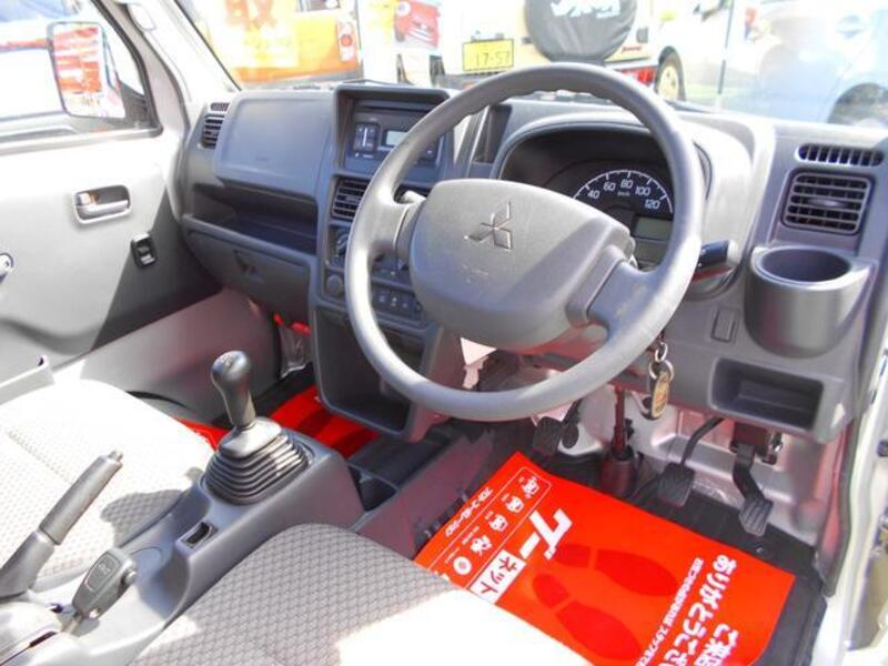 MINICAB TRUCK
