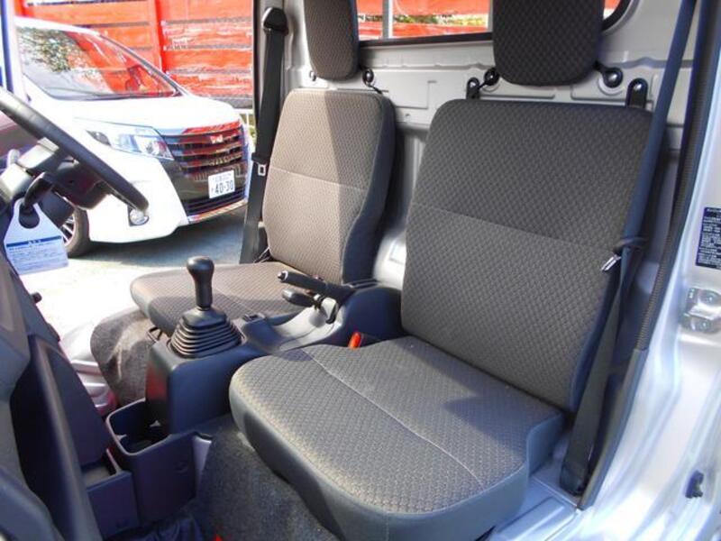 MINICAB TRUCK