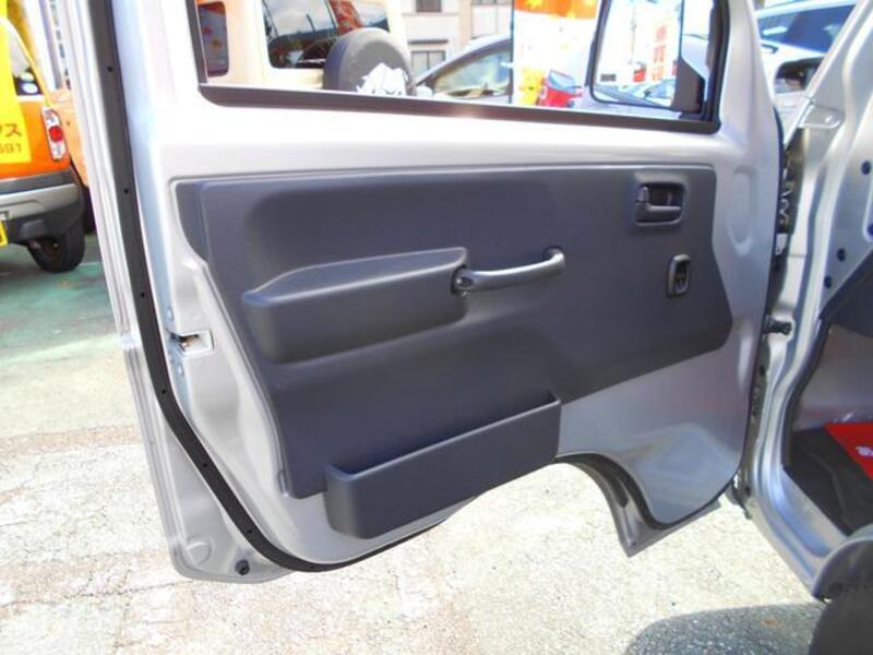 MINICAB TRUCK