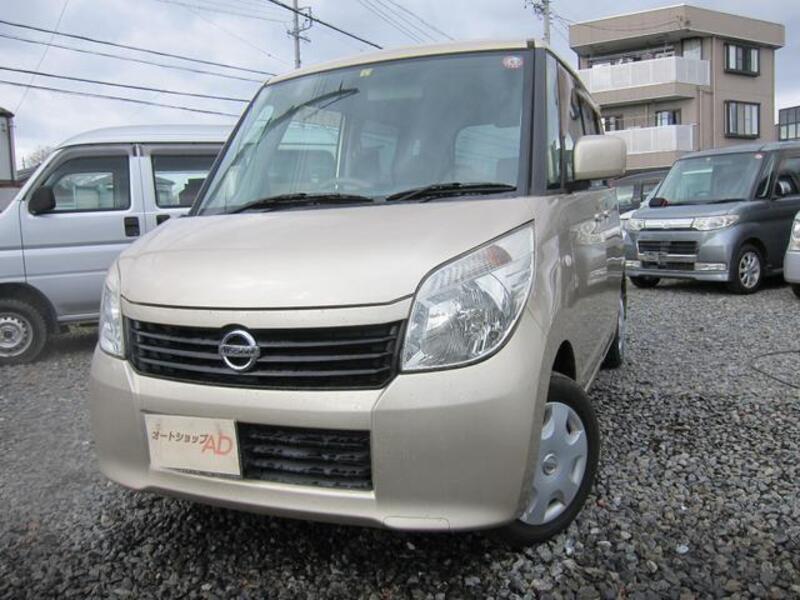 NISSAN ROOX