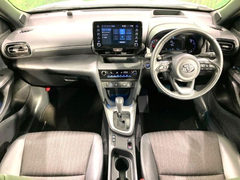 YARIS CROSS