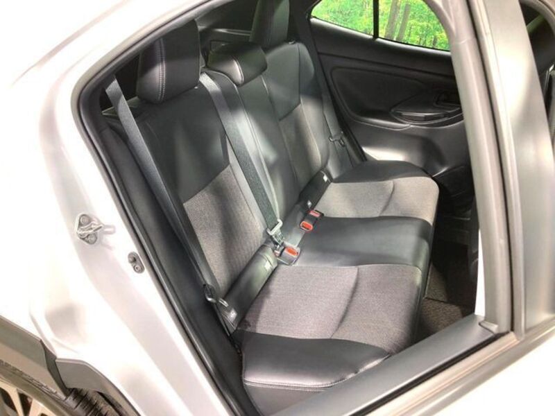 YARIS CROSS