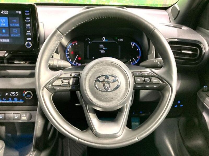 YARIS CROSS