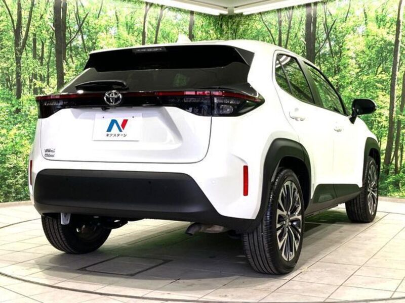 YARIS CROSS