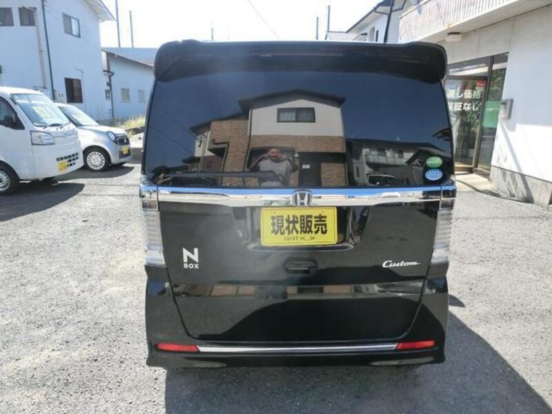 N BOX CUSTOM