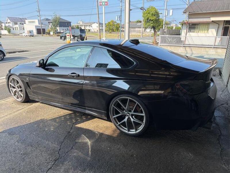 4 SERIES