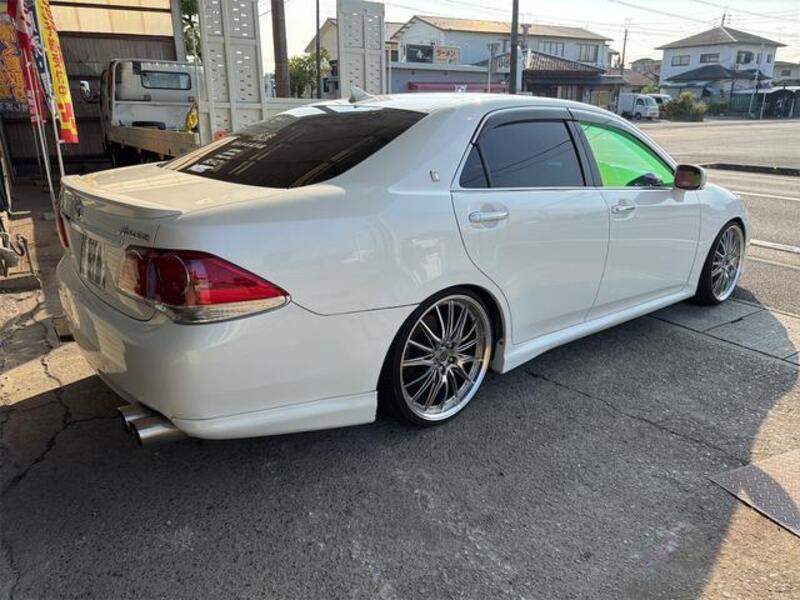 CROWN