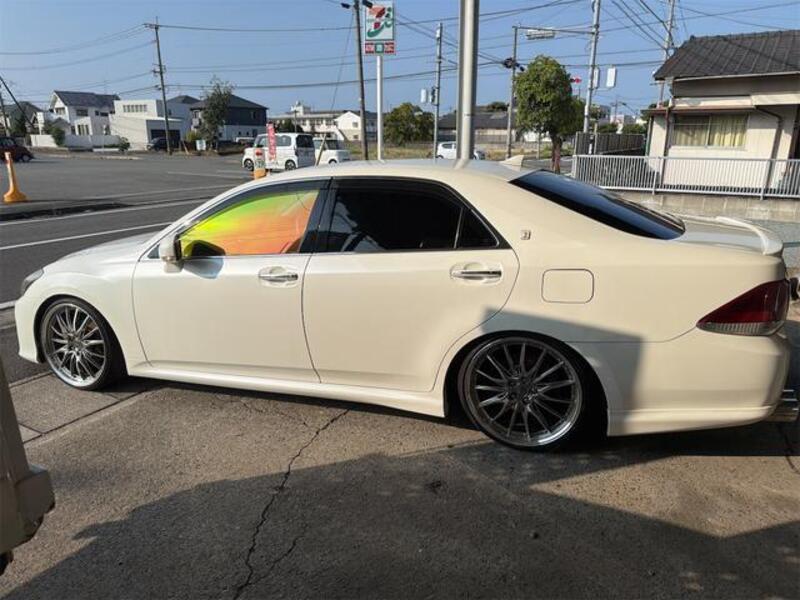 CROWN