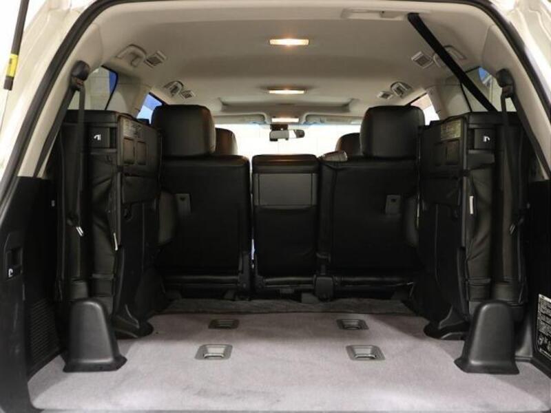 LAND CRUISER