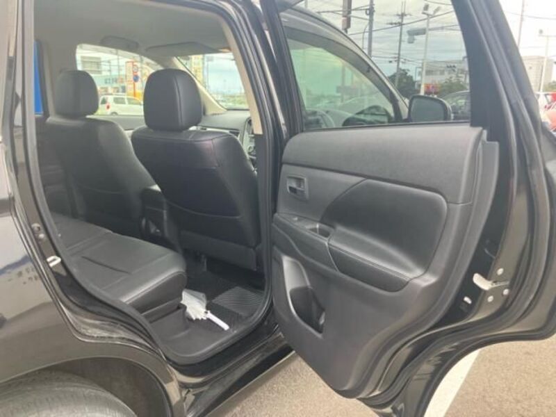 OUTLANDER PHEV