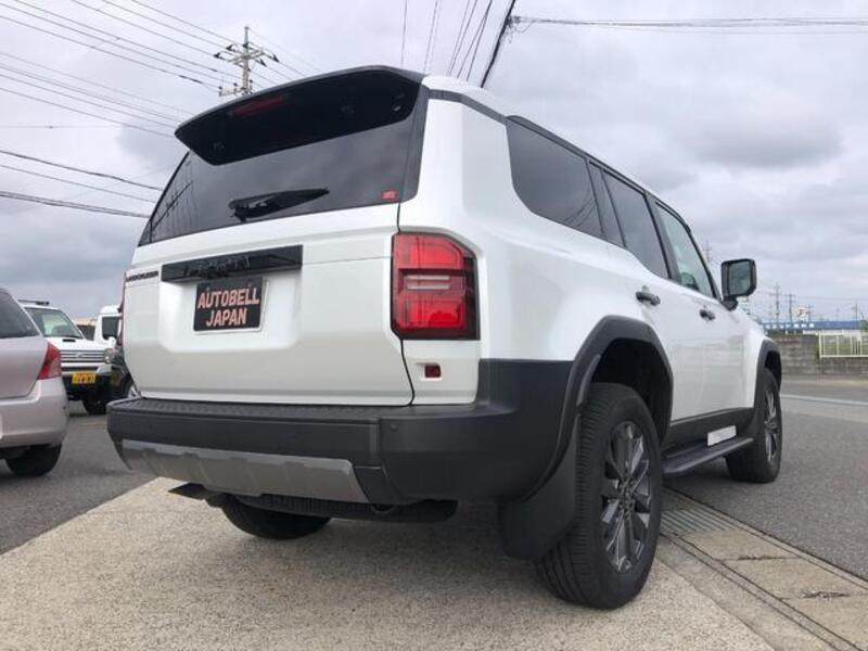 LAND CRUISER 250