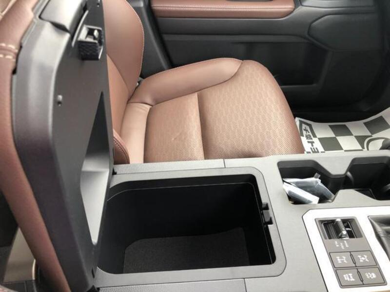LAND CRUISER 250
