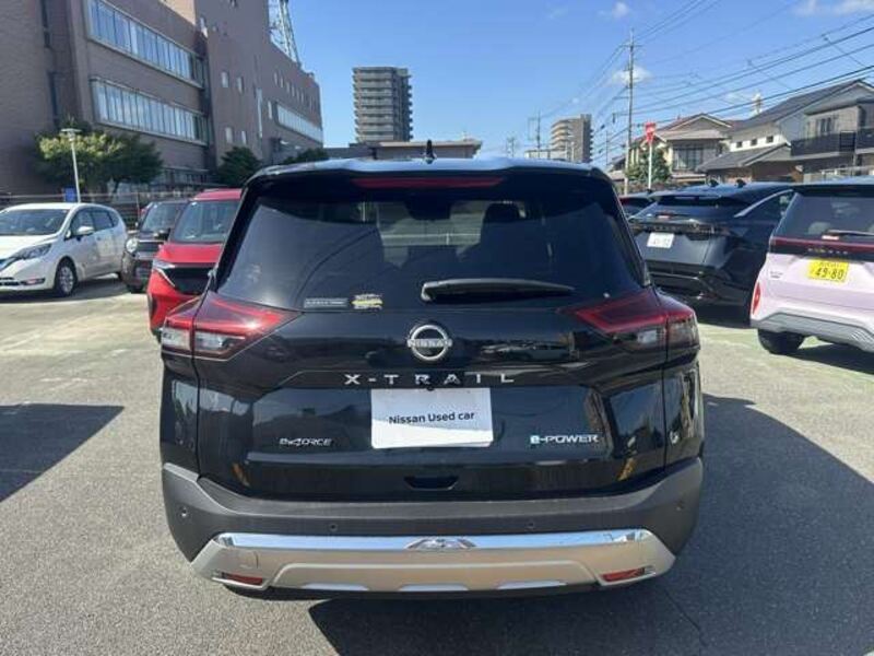 X-TRAIL