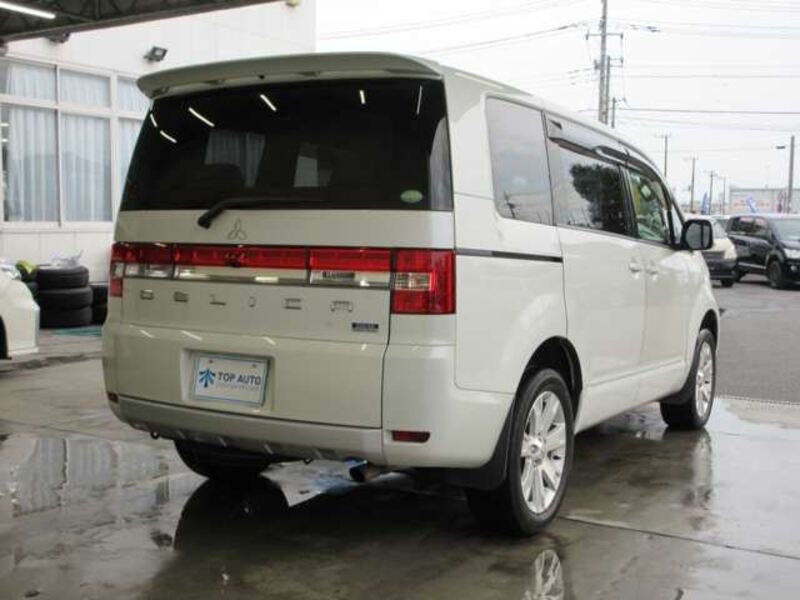 DELICA D5