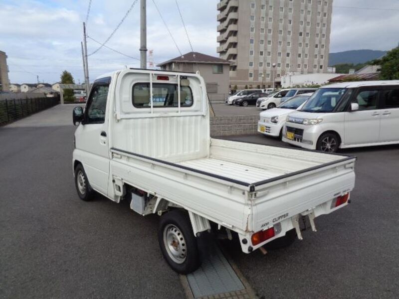 CLIPPER TRUCK