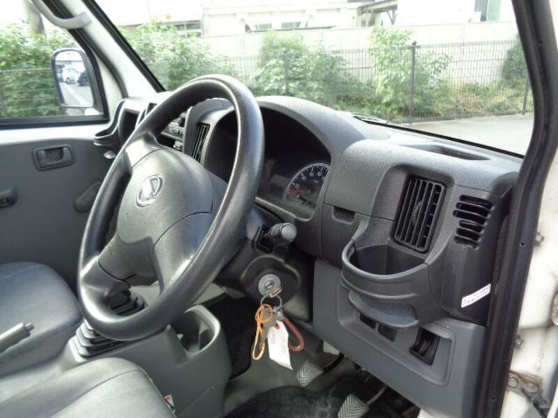 CLIPPER TRUCK