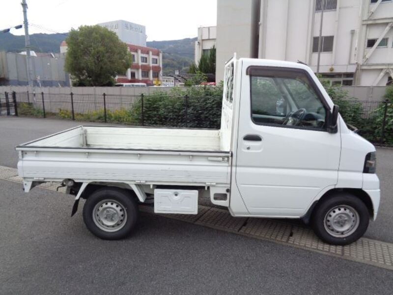 CLIPPER TRUCK